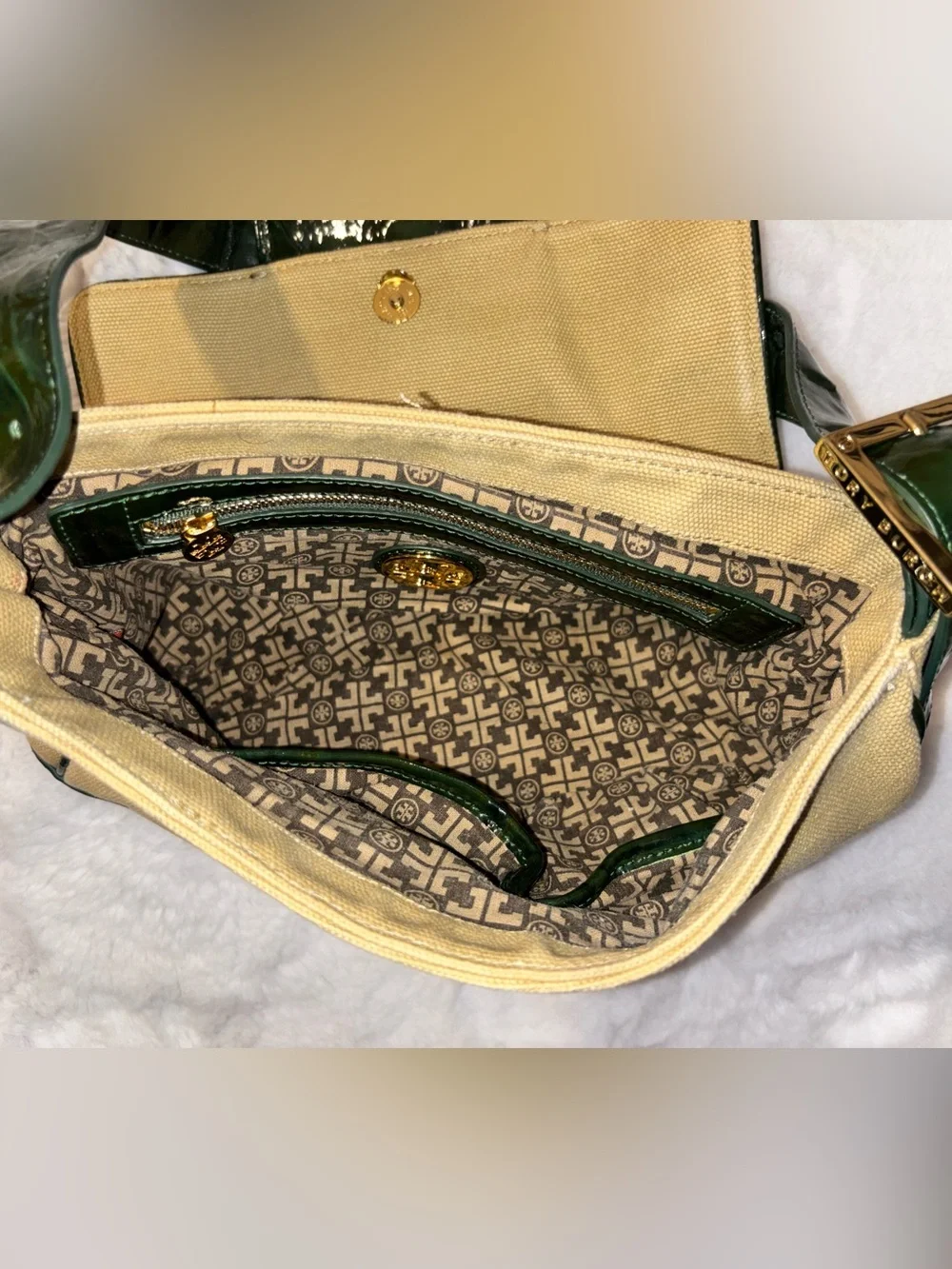 Tory Burch Vintage Baguette Shoulder Bag Khaki Canvas Dark Green Patent 11099828
